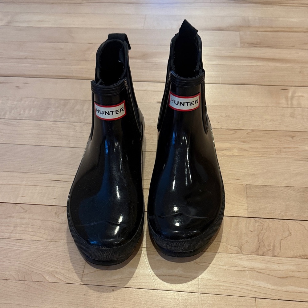 Hunter Glossy Black Chelsea Boots